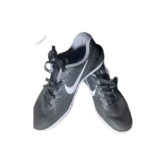 Nike’s - Picture 3 of 3